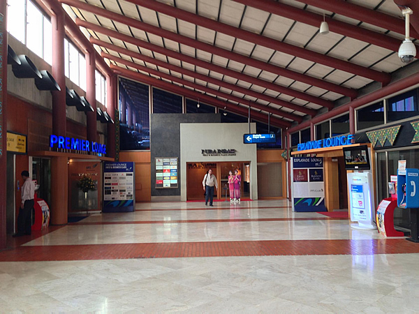 ジャカルタ空港のラウンジ 画像